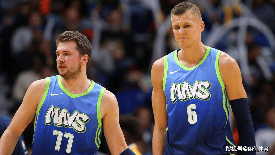 东契奇三巨头联手，西亚卡姆得分突破，逆转取胜冲击季后赛！