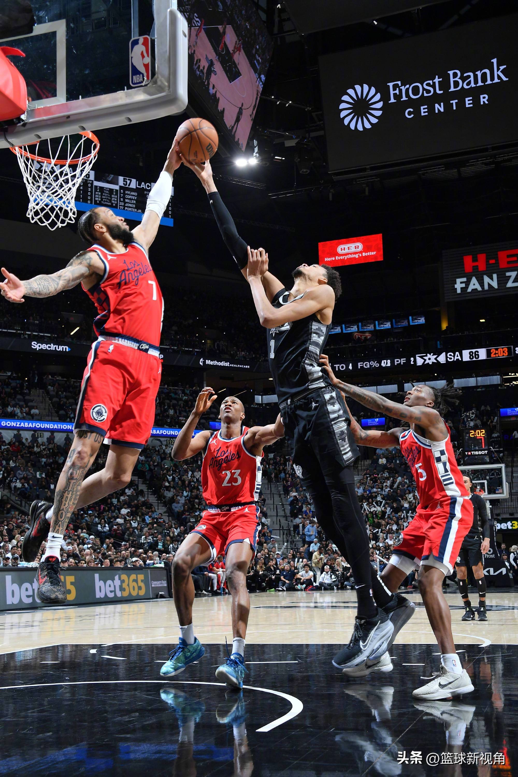 包含快船绝杀时刻，刷新队史纪录点燃赛场，格林迎来胜利！的词条