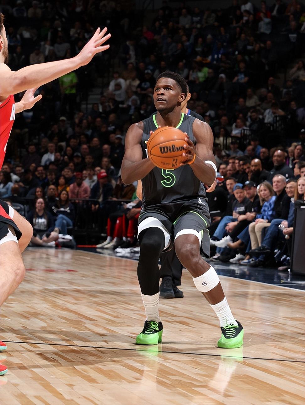 格林狂砍关键时刻神级表现分，命运悬念迎来新赛季高光！的简单介绍