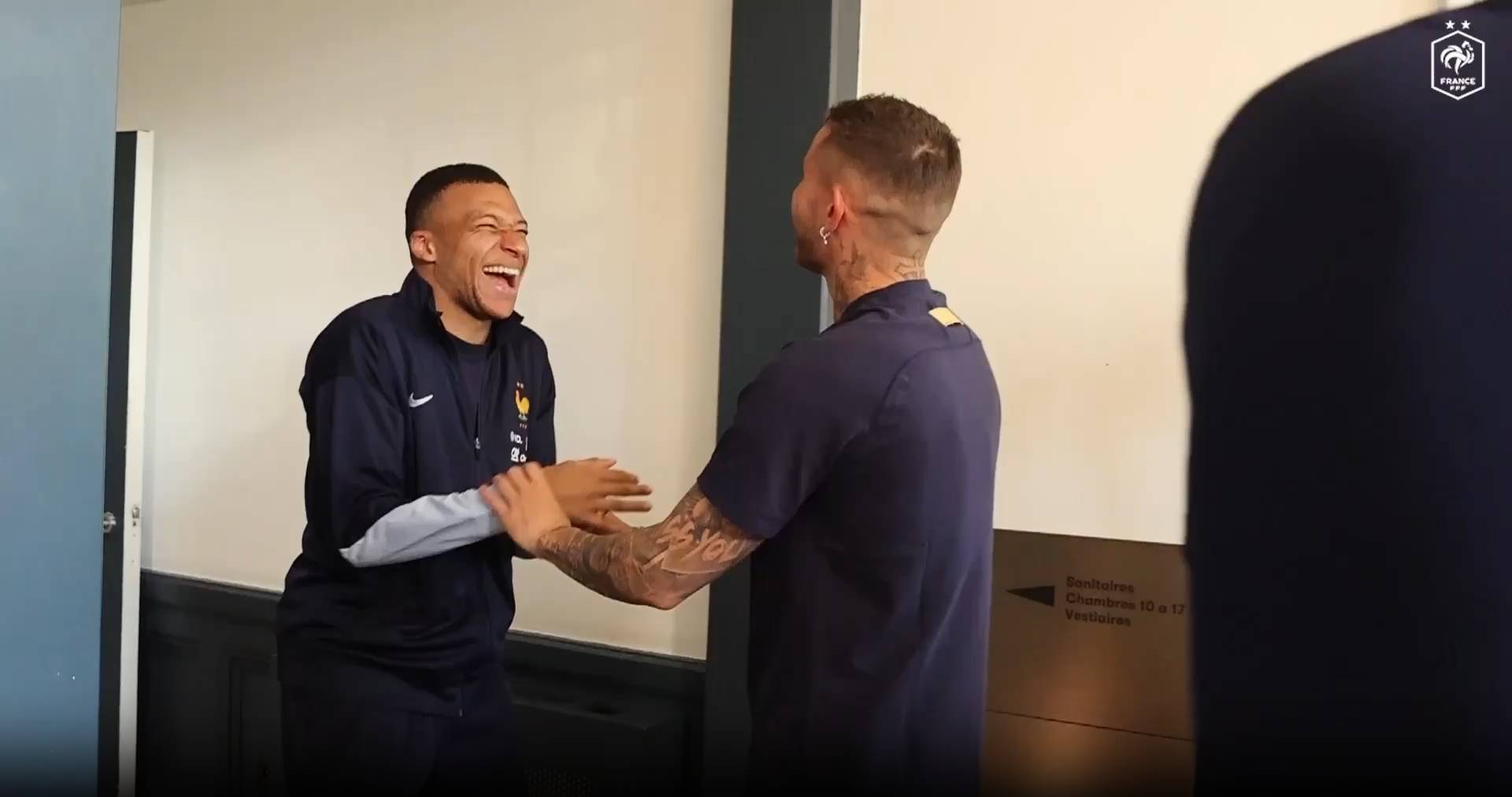 姆巴佩回归赛场，惊险取胜首场状态亮眼，TL观众沸腾！