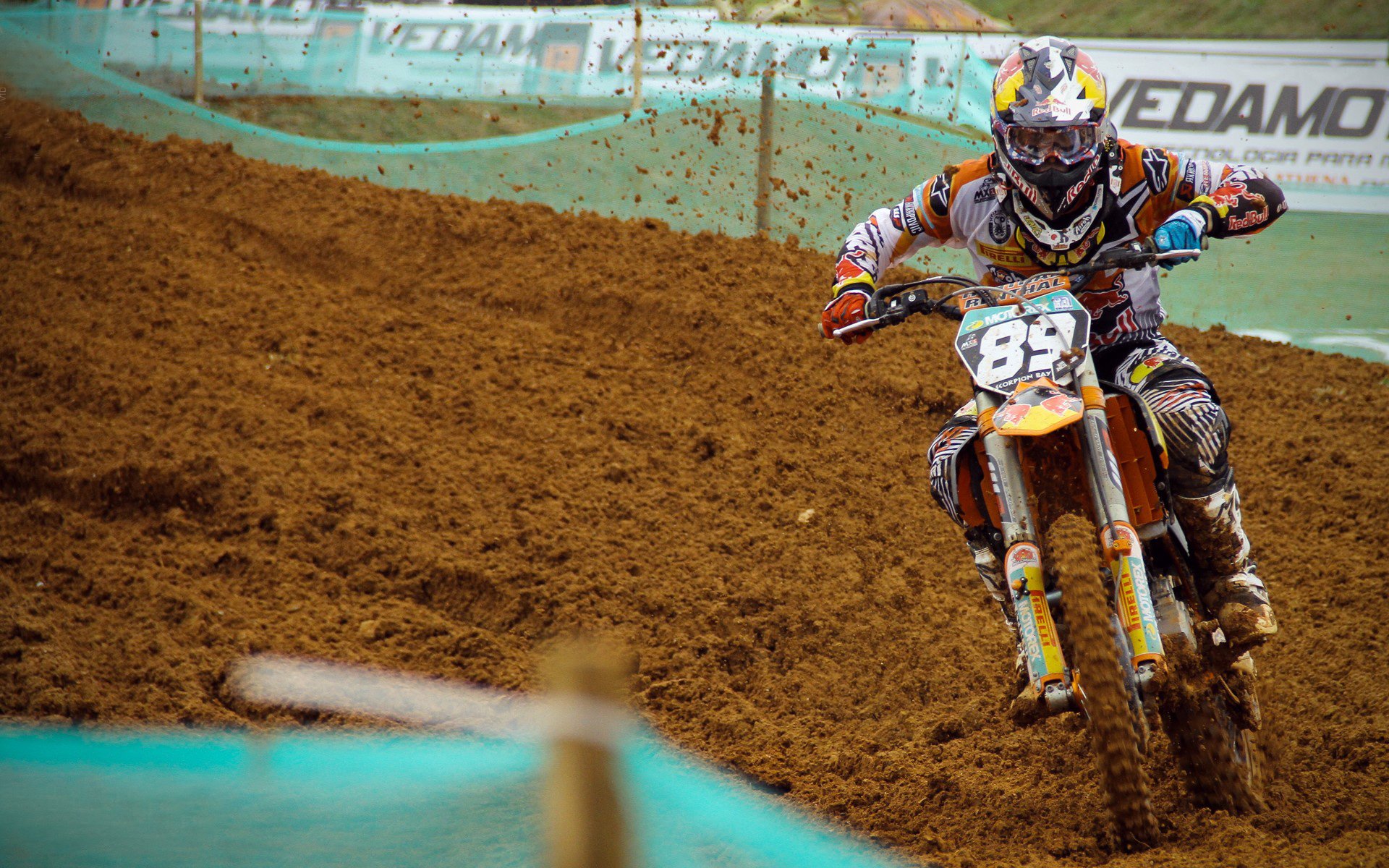 科维托娃与60激战雄鹿分钟,反败为胜胜负难料!梅西焦点对战赛场气氛高涨